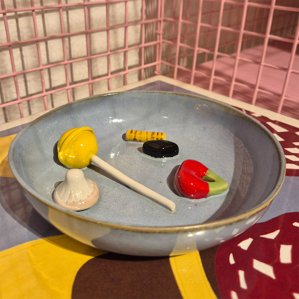 Julie Ebens Slikskål Babyblå Gul Slikkepind Kirsebær #31