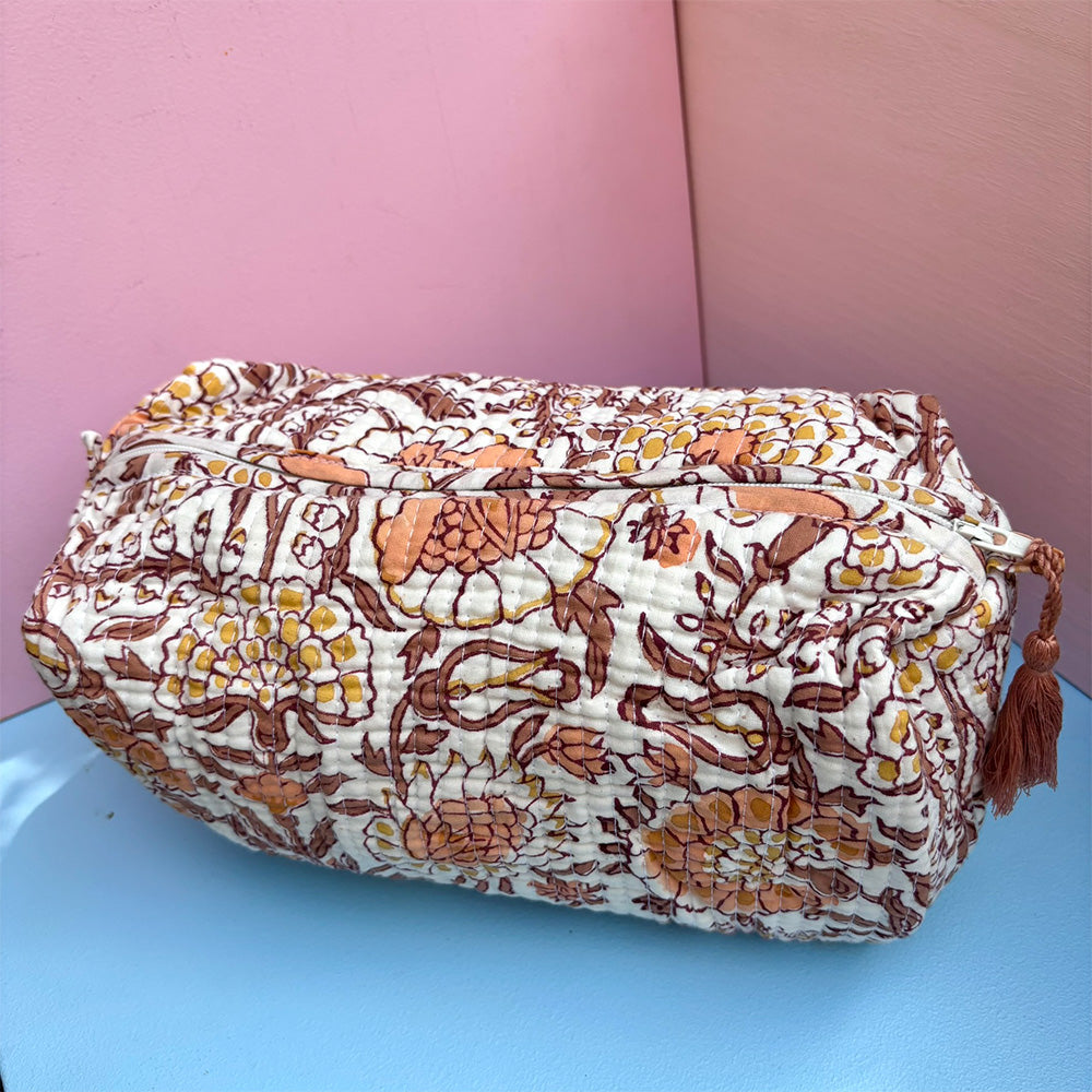 Masala Chaii Toilettaske Brændte Farver Blomster