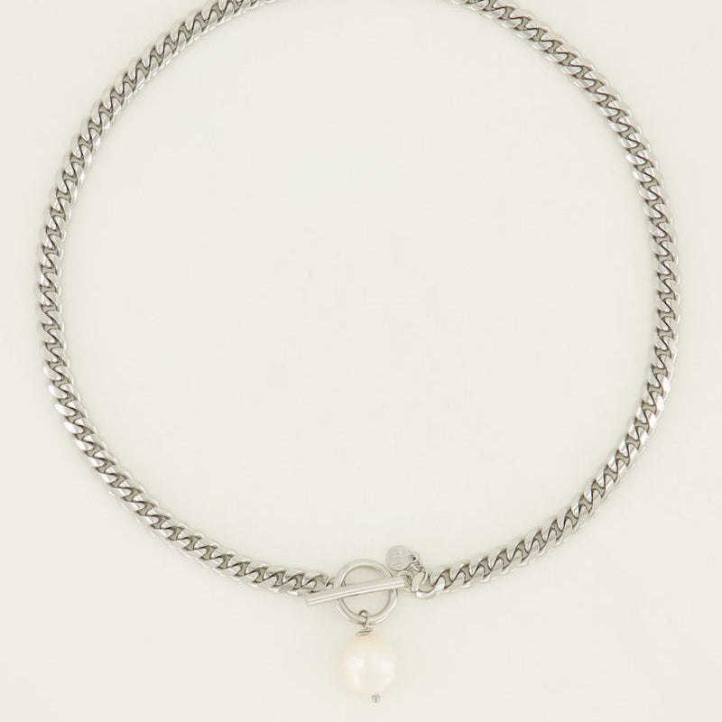 Chain necklace with freshwater pearl