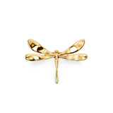 Edblad Dragonfly Ring L i guld med stor stiliseret guldsmed og blank 14K guldbelægning.