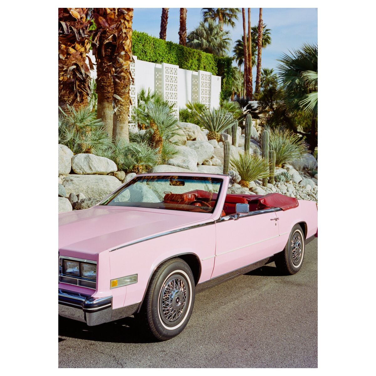Plakat 'Iconic Pink Convertible' af Bethany Young.