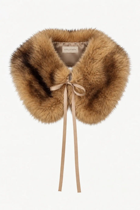 Brun faux fur krave med lange, bløde pelsfibre