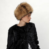 Lysebrun faux fur hat med blød, voluminøs finish