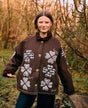 Ternet brun jakke fra Sissel Edelbo med vattering