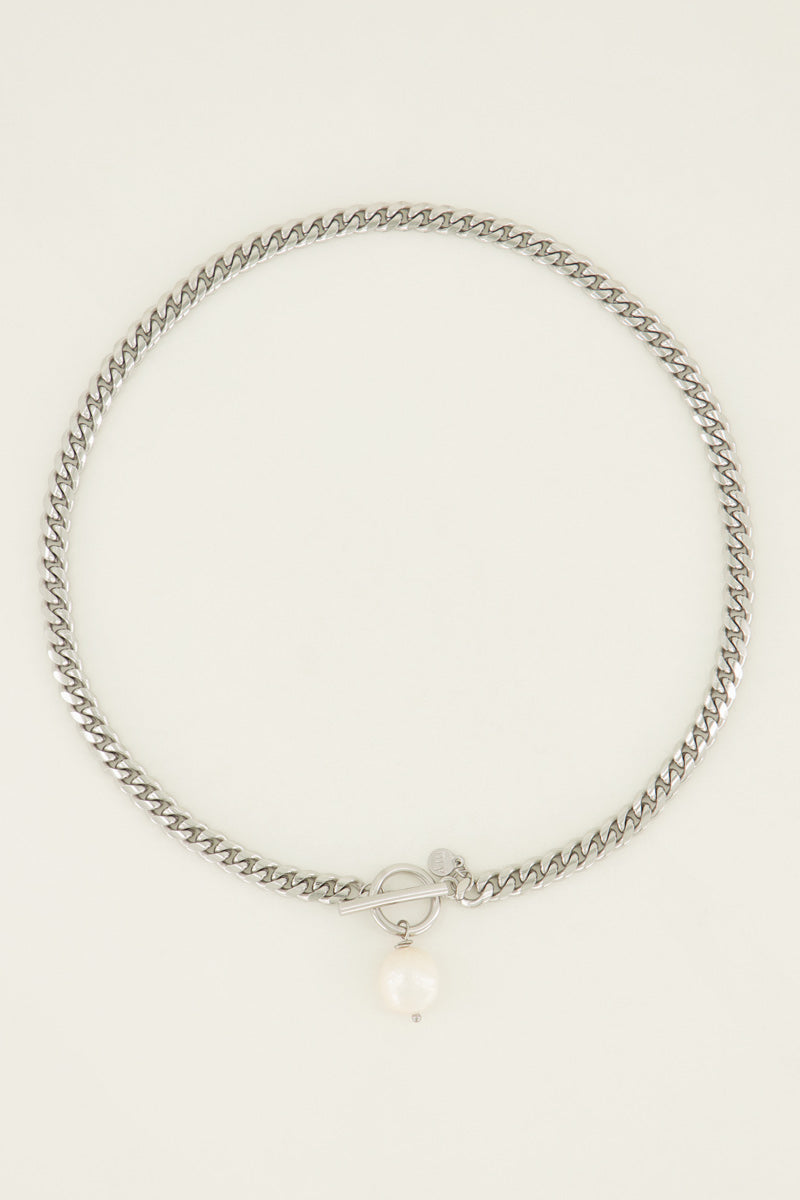 Chain necklace with freshwater pearl