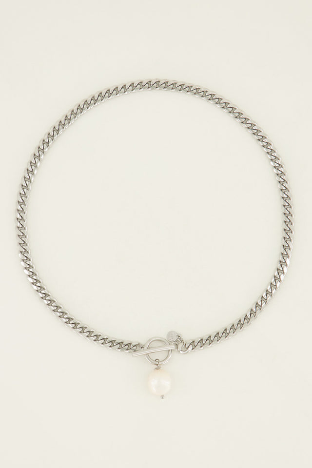 Chain necklace with freshwater pearl