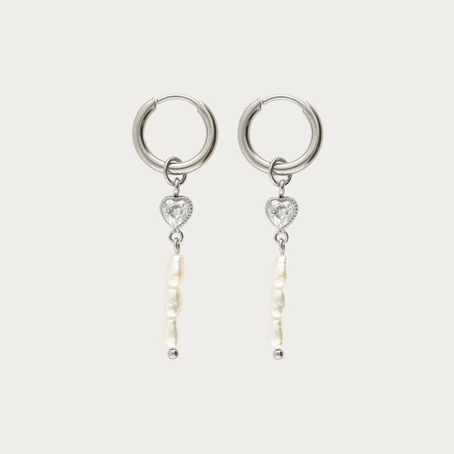 Sølv hoop-øreringe med strass-hjerte og ferskvandsperler fra My Jewellery