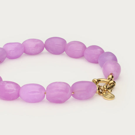 Nærbillede af My Jewellery armbånd med lilla perler