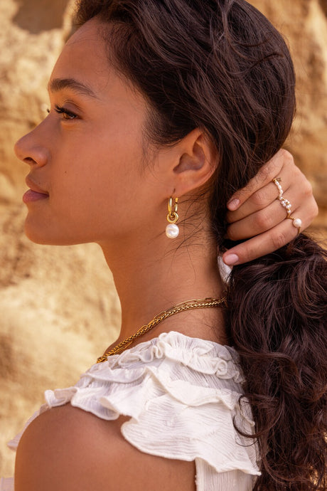 My Jewellery hoops med ferskvandsperle på model