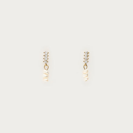 My Jewellery ørestikker med strass og ferskvandsperle, forgyldt