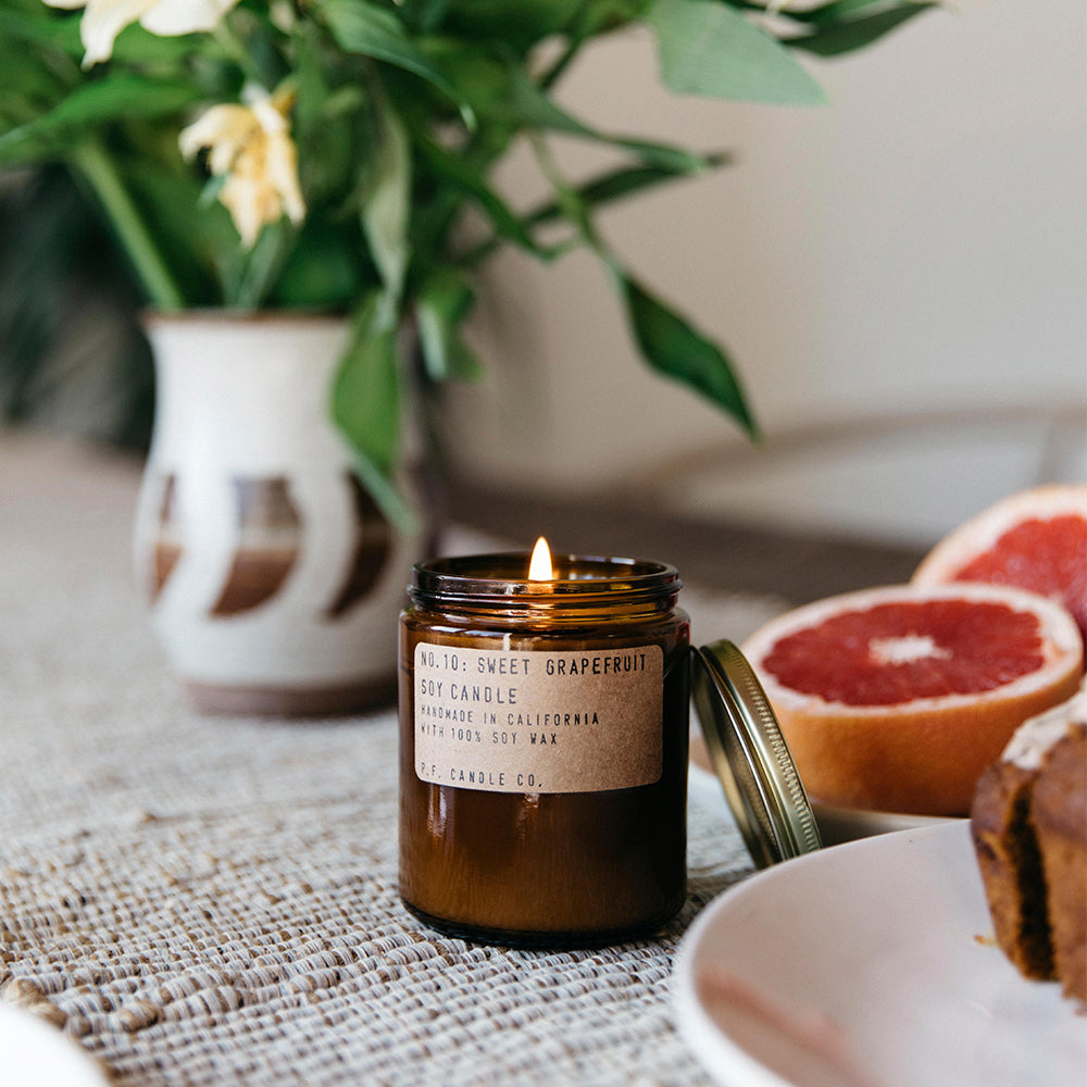 P.F. Candle Co. Soja Duftlys No. 10 Sweet Grapefruit